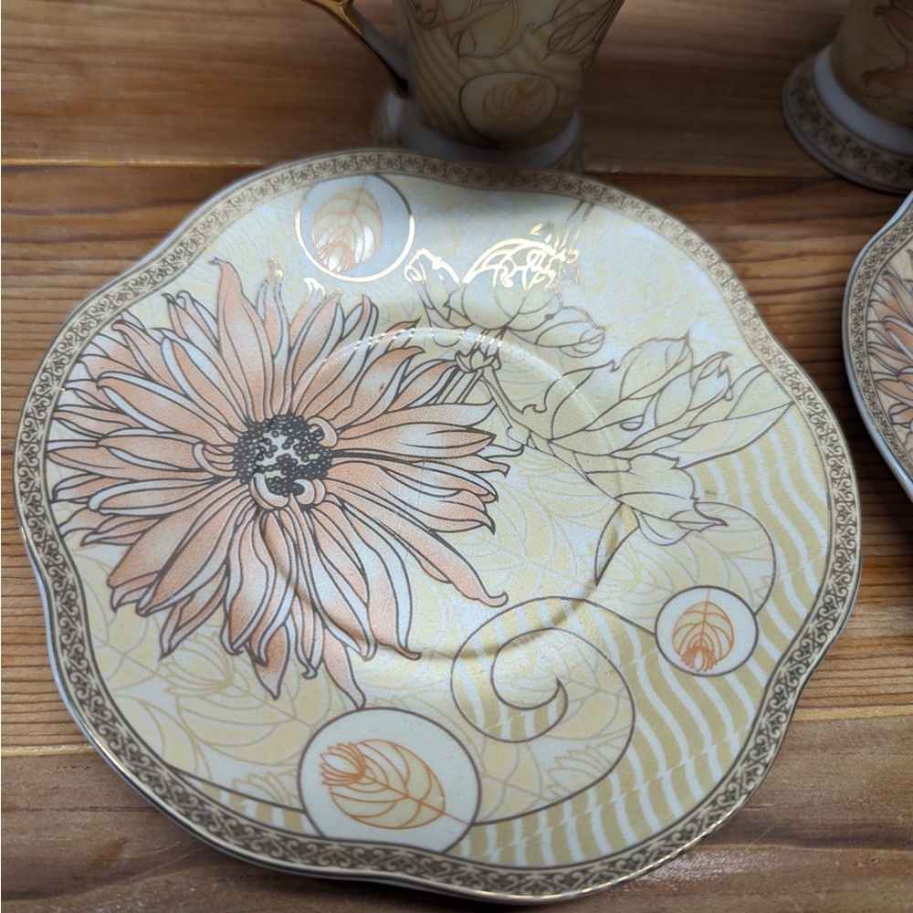 D’Lusso Tea Cup and Saucer Set - Picture 6 of 10